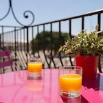 Og Boutique Cassitel. 2* Cassis