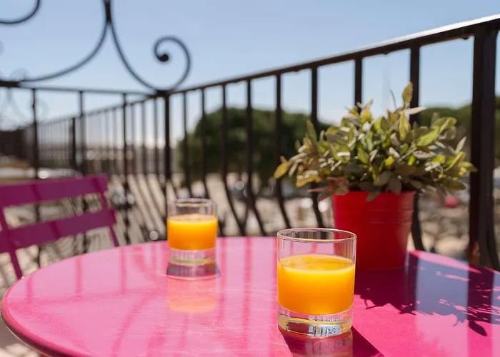 Og Boutique Cassitel, 2* Cassis