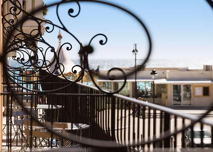 Og Boutique Cassitel, Cassis
